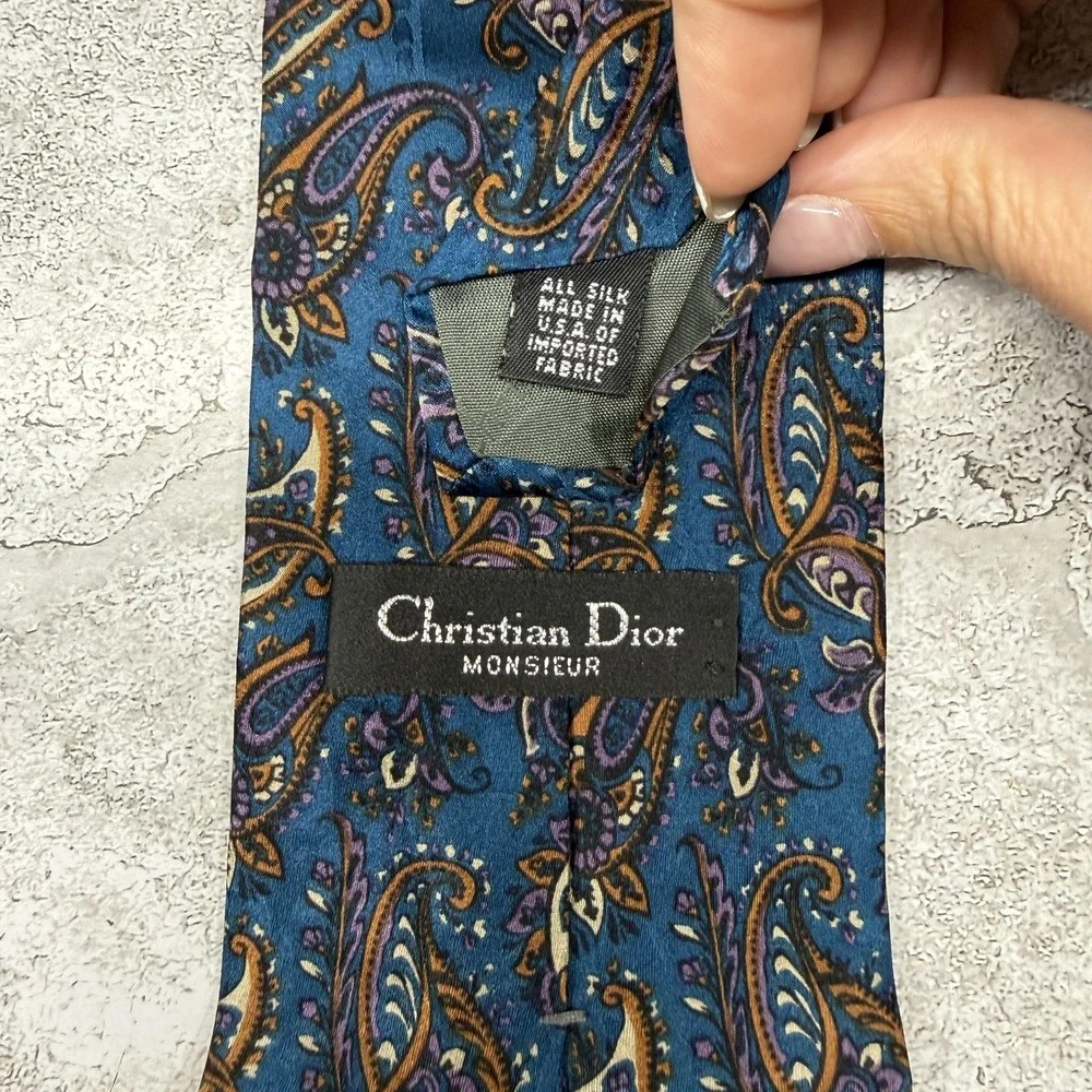 Christian Dior Silk Tie Mens One Size Blue Paisley Made In USA Necktie‎ 58x3.75